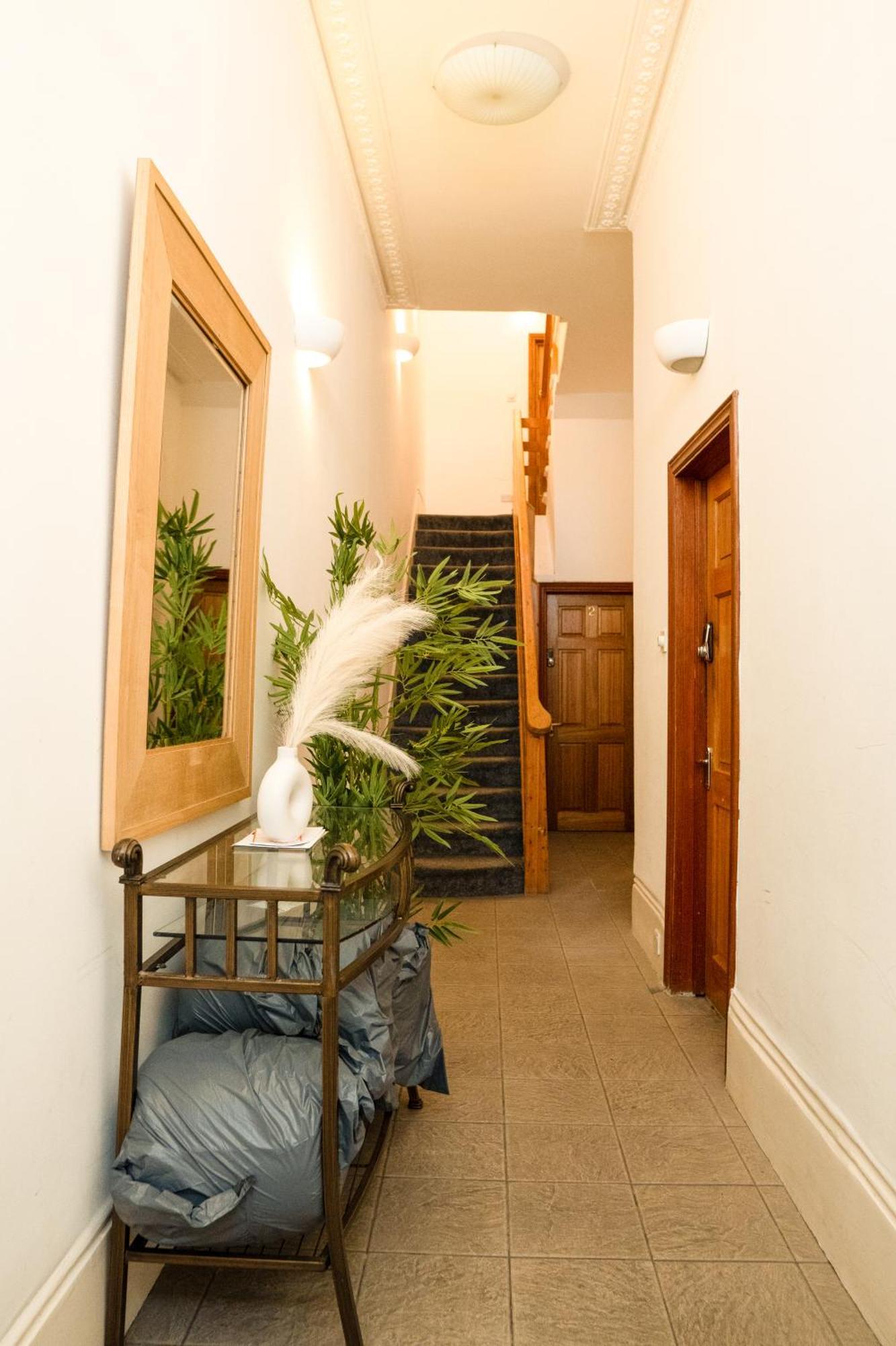 Imperial Earls Court Apartments London Exterior photo